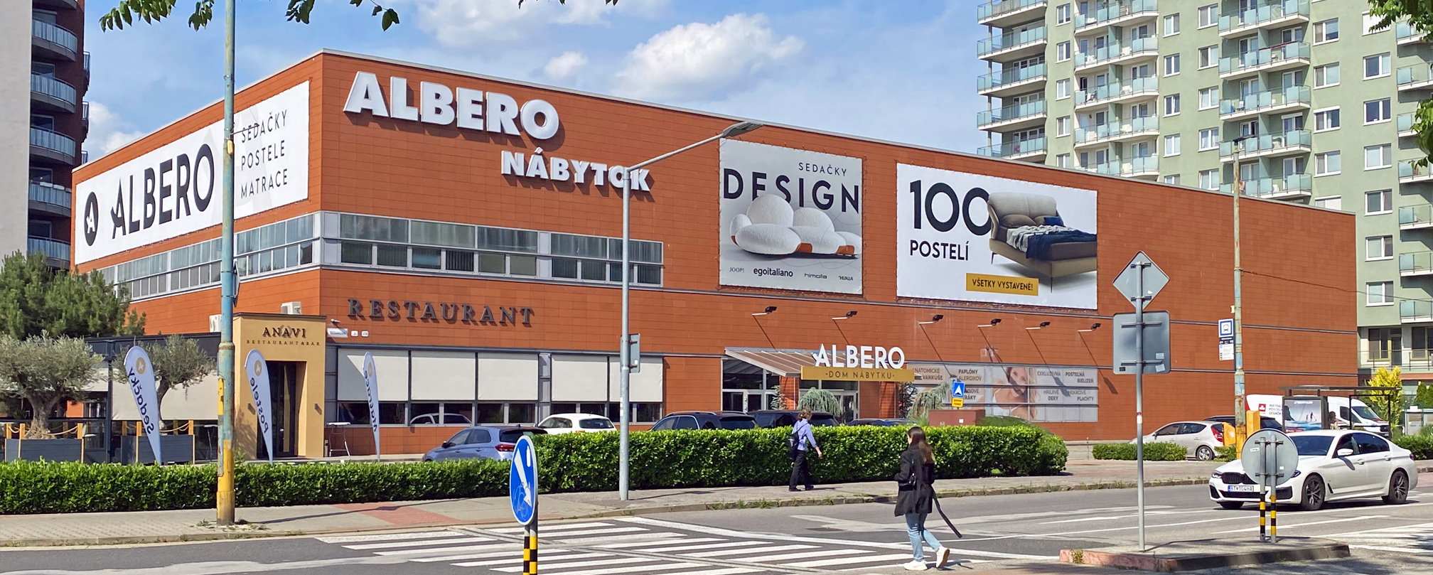 Predajňa Albero v Petržalke. budova zvonka